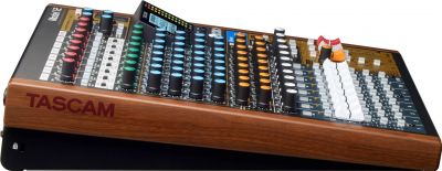 Tascam - Model 12