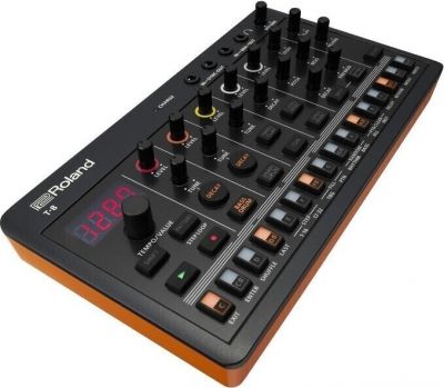 Roland - T-8