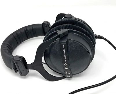 Beyerdynamic - DT 770 PRO (80 Ом) (черные)